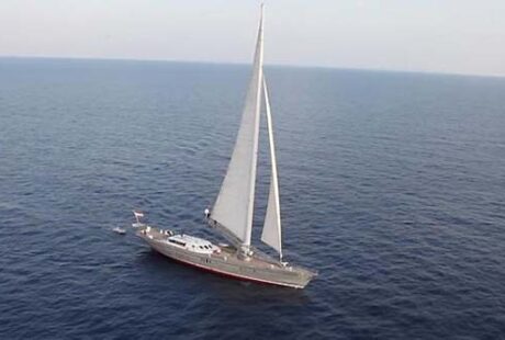Dwinger Luxury Sailing Charter Yacht Thumb