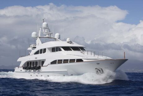 Pida Luxury Charter Yacht Profile