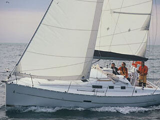 Beneteau Oceanis Clipper 323 3
