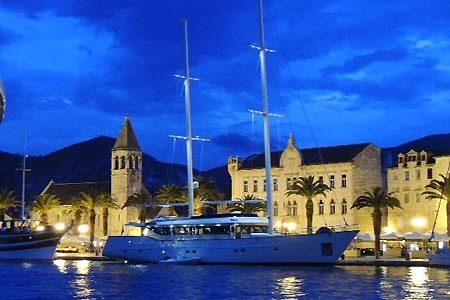 Yacht Charter Croatia Navilux Night