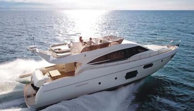 Yacht Charter Dubrovnik Ferretti 630 Running