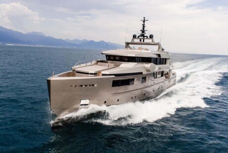 Giraud Luxury Charter Yacht Cruising