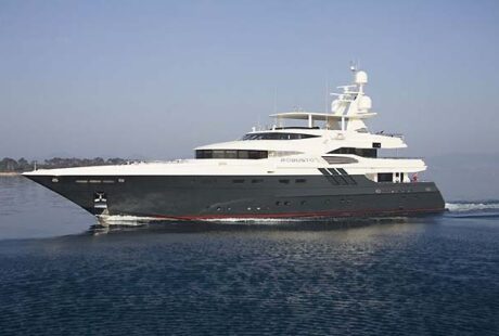 Robusto Luxury Yacht Port Side