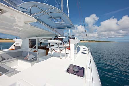 Catamaran Charter Croatia Lagoon 421 Helm