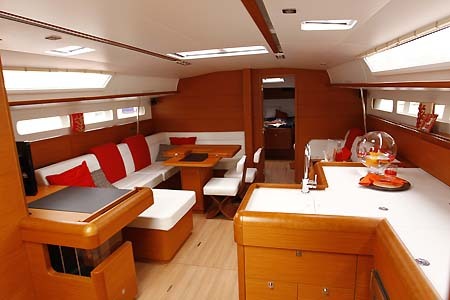 Yacht Charter Greece Sun Odyssey 509 Salon1