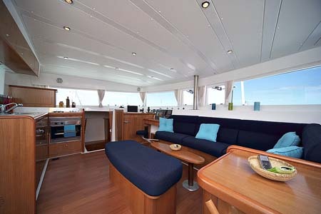Catamaran Charter Croatia 420 Salon