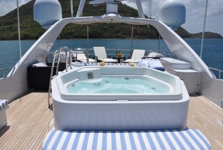 Pida Luxury Charter Yacht Sundeck Jacuzzi
