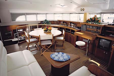 Catamaran Charter Croatia Lagoon 570 Salon2