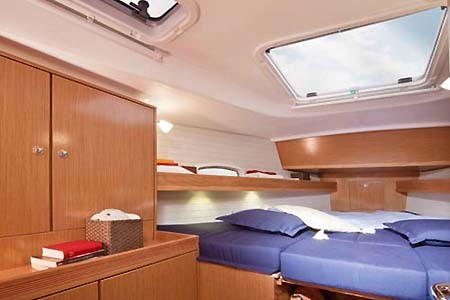 Yacht Charter Croatia Bavaria 51 Cabin2