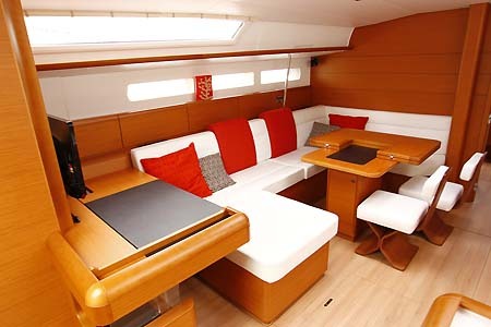 Yacht Charter Greece Sun Odyssey 509 Salon3