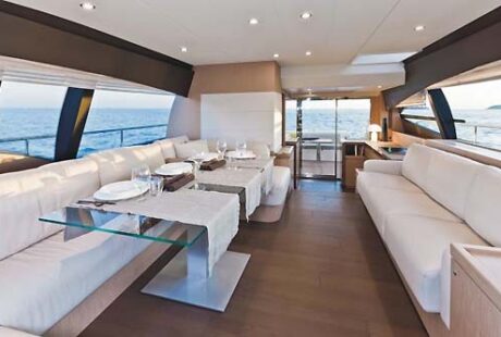 Yacht Charter Dubrovnik Ferretti 630 Salon2