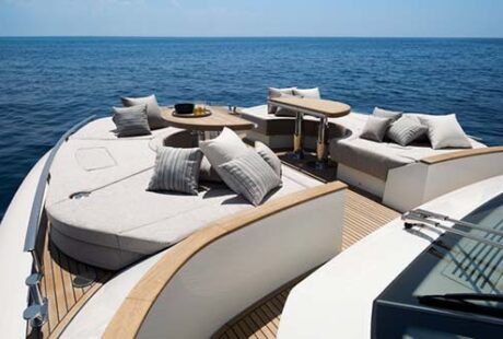 Monte Carlo Yacht 70 Fwd Seatting
