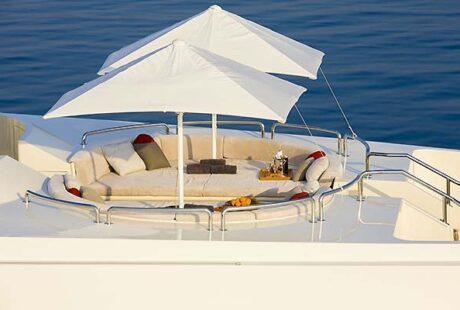 Robusto Luxury Yacht Foredeck Lounge Shade