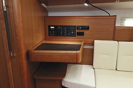 Yacht Charter Greece Sun Odyssey Ds 42 Ds Chart Table
