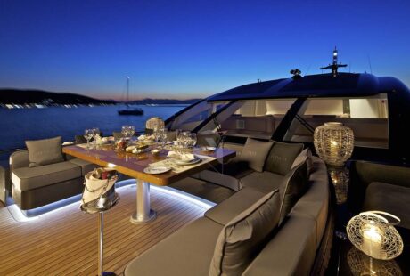 O Pati Foredeck Dining Other Angle