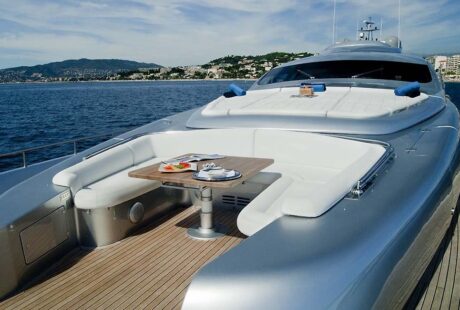 Pershing 115 Foredeck Seating Area