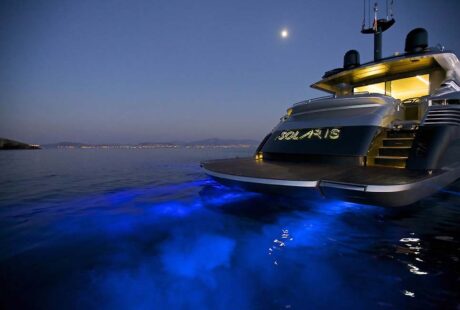Pershing 90 Solaris Underwater Lights