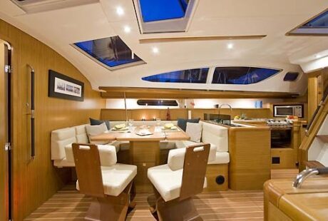 Yacht Sun Odyssey 50 Ds Salon Table