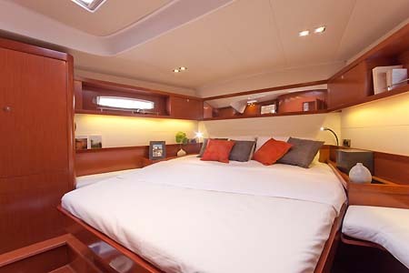 Yacht Charter Croatia Oceanis 58 Fwd Cabin