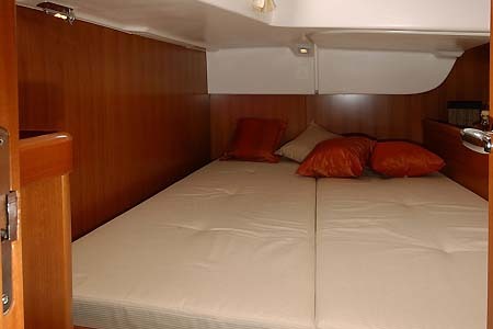 Yacht Charter Greece Beneteau 50 Cabin