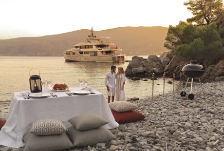 Giraud Luxury Charter Yacht And Bbq Beach