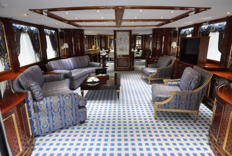 Pida Luxury Charter Yacht Salon Main Deck
