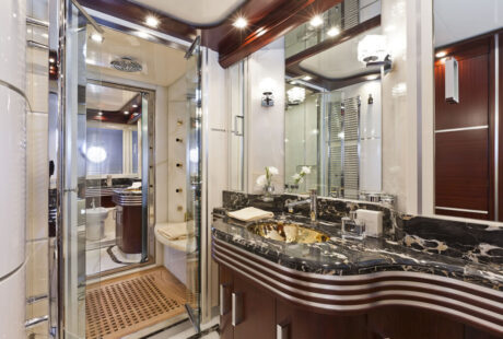 Luxury Yacht Dominator 86 Master Cabin Bath