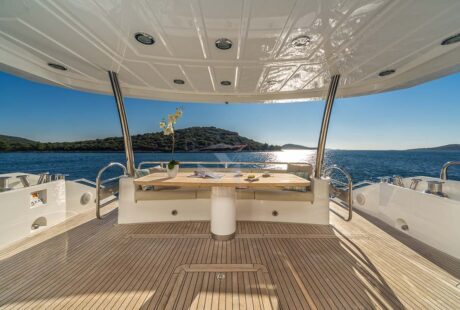 Sunseeker Yacht 80 Aft Deck Table
