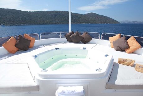 Sunseeker 37 Barracuda Red Sea Jacuzzi Other View