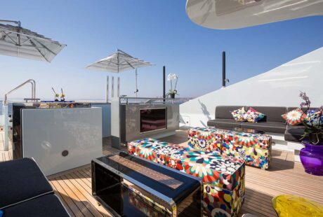 Ocean Paradise Lounge Sundeck