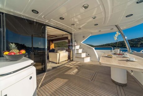 Sunseeker Yacht 80 Aft Deck Other Angle