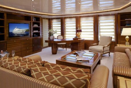 Oceanos Salon Upper Deck