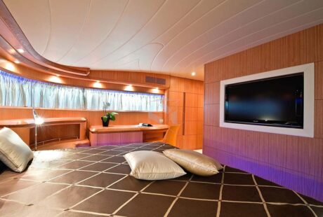 Paris A Vip Cabin Other Angle