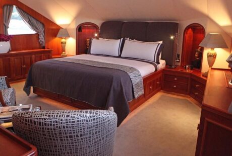 Blue Attraction Master Stateroom