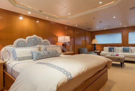 Four Wishes Master Stateroom