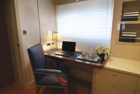 Lady Dee Master Stateroom Office
