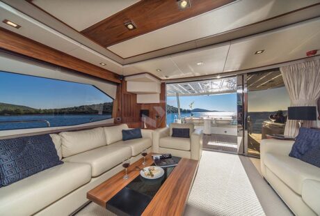 Sunseeker Yacht 80 Salon Other Angle