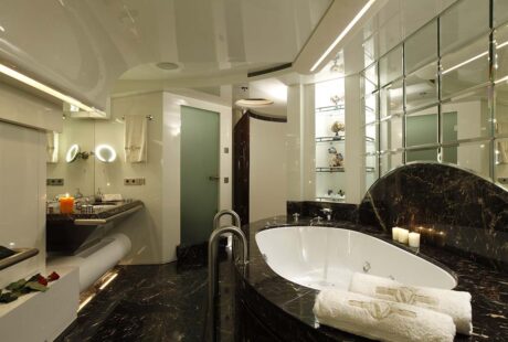 Vera Superyacht Master Stateroom Bath