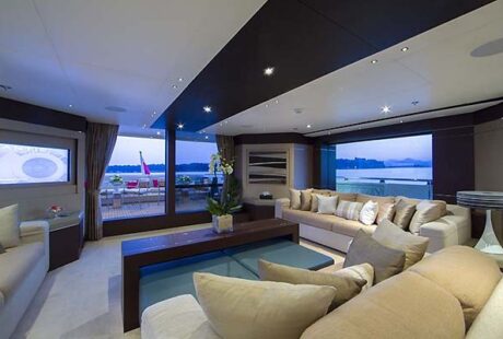 Robusto Luxury Yacht Salon 2