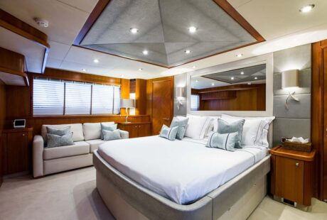 Sunseeker Yacht 90 Impulse Master Stateroom