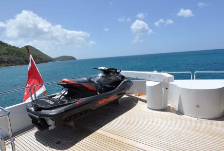 Pida Luxury Charter Yacht Jet Ski