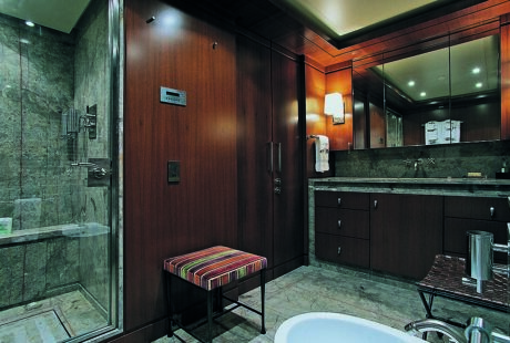 Ledra Vip Stateroom Bath