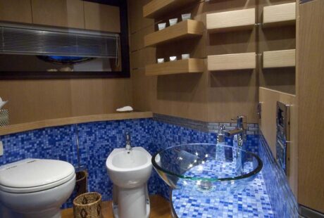 Pershing 115 Vip Stateroom Bath