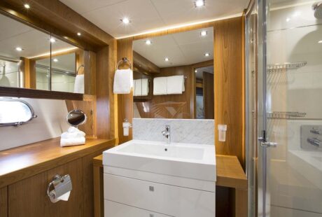 Play The Game Sunseeker 28m Double Cabin En Suite