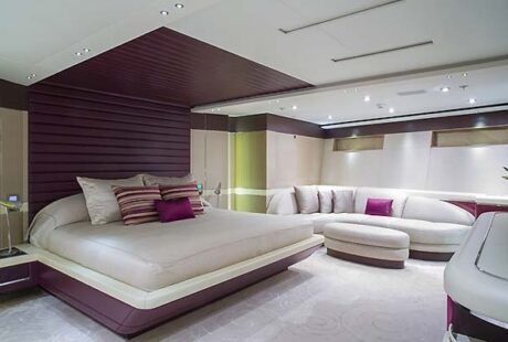 Robusto Luxury Yacht Master Cabin