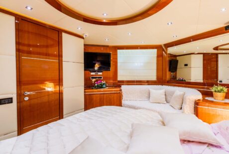 Dominator 29 Vip Stateroom Other View