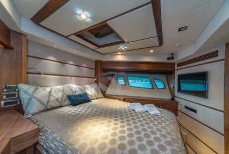 Sunseeker Yacht 80 Vip Cabin Other Angle