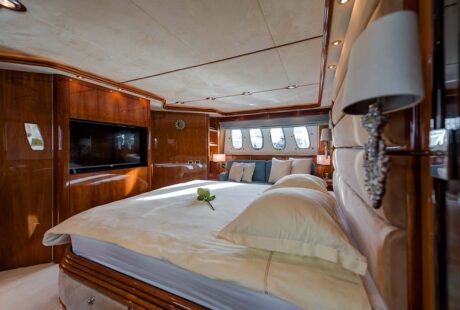 Sunseeker Yacht 105 Master Stateroom