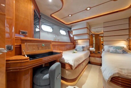 Sunseeker Yacht 105 Twin Cabin 2